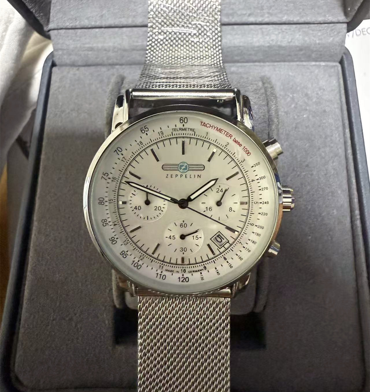 ساعات يد عصرية للزوجين من ZEPP - مراجعة Luxury Watch Audemars Piguet وسعره