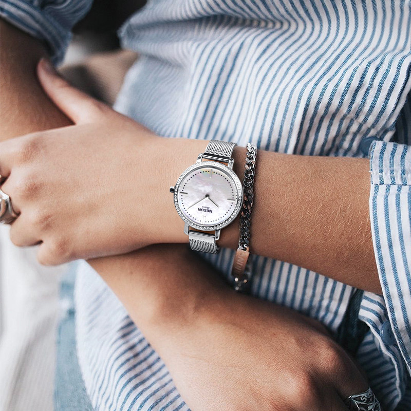 سويسرا NESUN ساعات نسائية اليا - مراجعة Luxury Watch Japan Brand وسعره