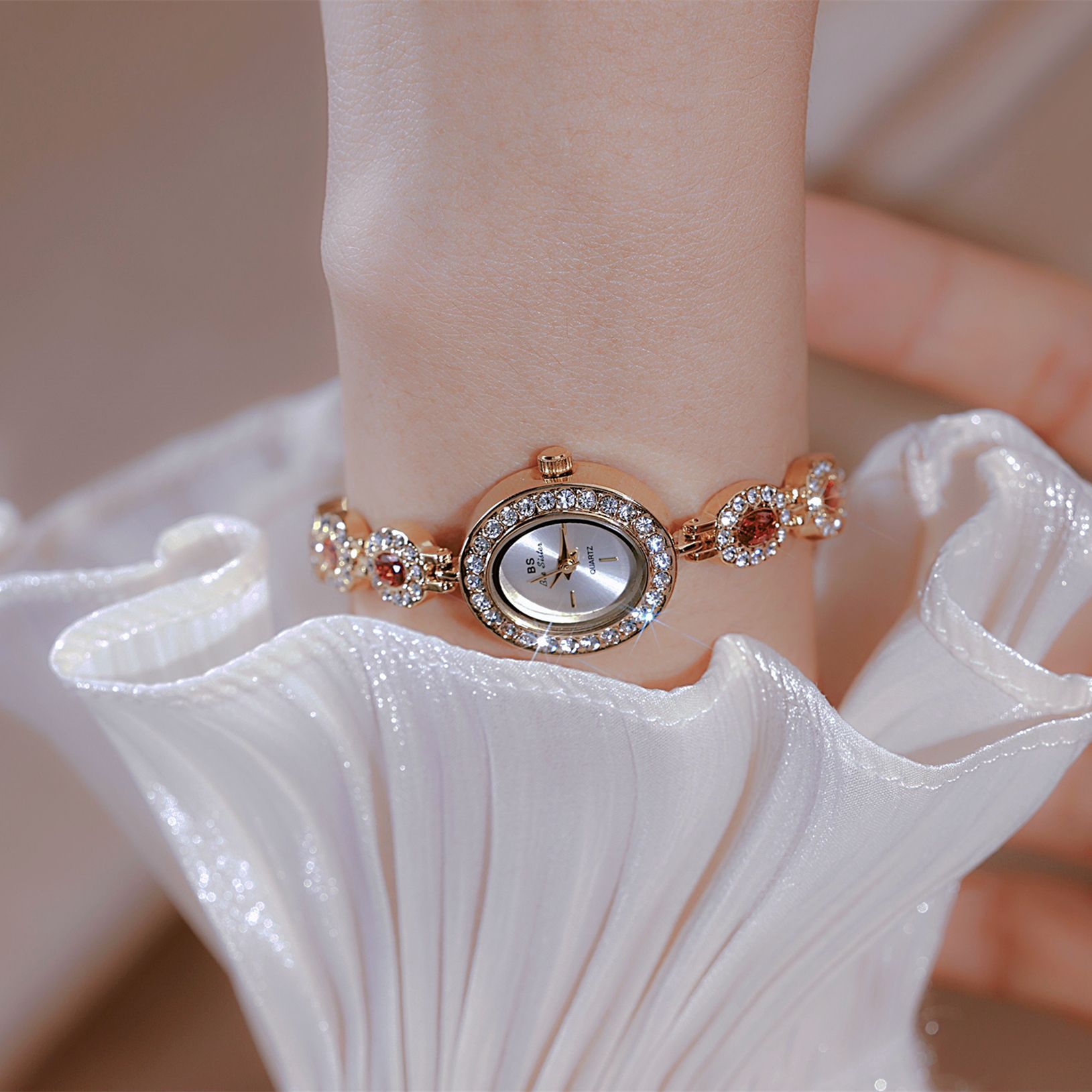 UTHAI جديد سلسلة نسائية ساعة خ - مراجعة Luxury Watch Brand For Women وسعره