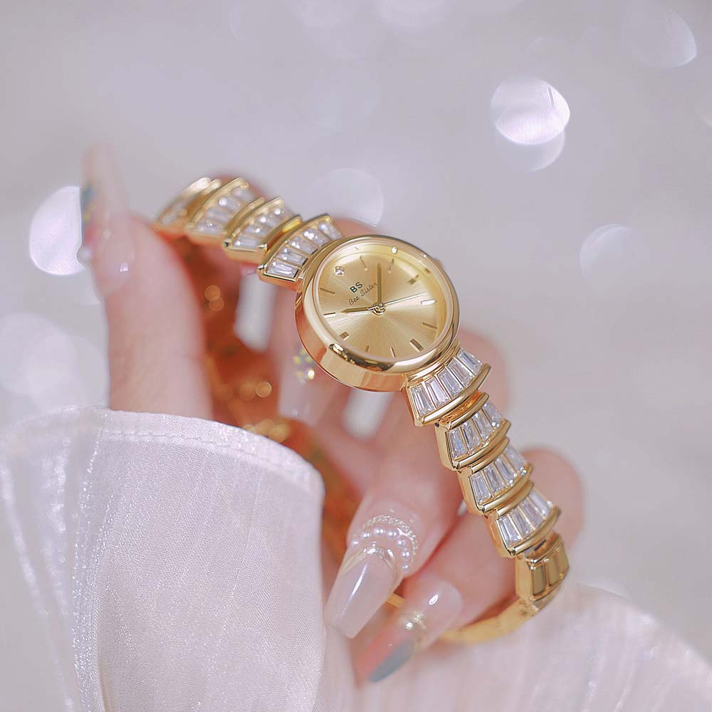 ساعات نسائية عالية الجودة ساعة - مراجعة Luxury Watch Gold And Black وسعره