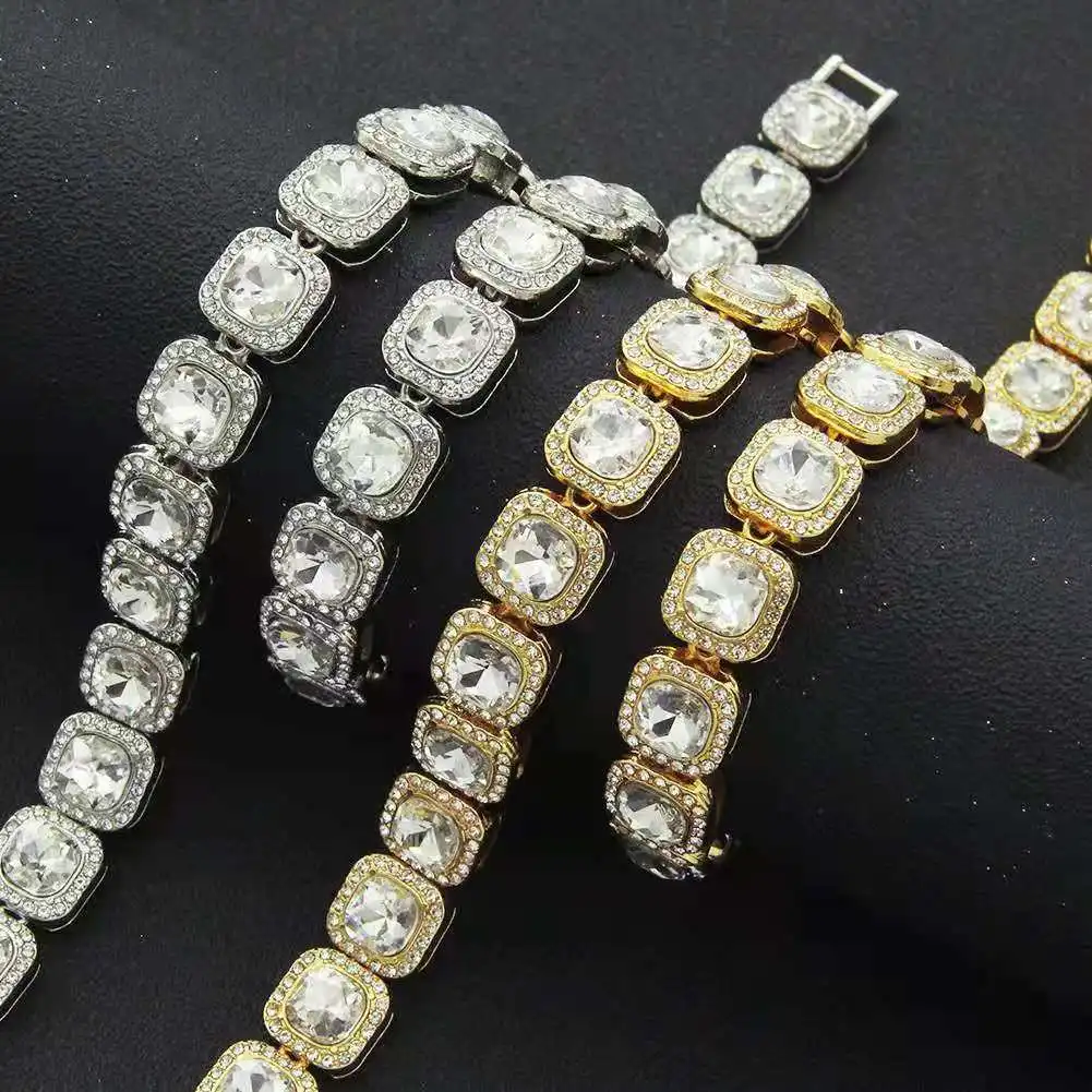 ساعة يد فاخرة للرجال مرصعة بال - مراجعة Luxury Watch Miami وسعره